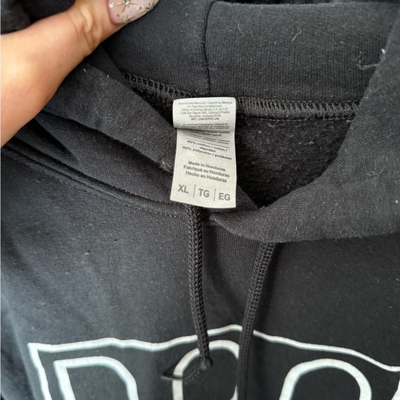 Black 'Dog Mom' Hoodie PAWZ - Picture 5 of 5